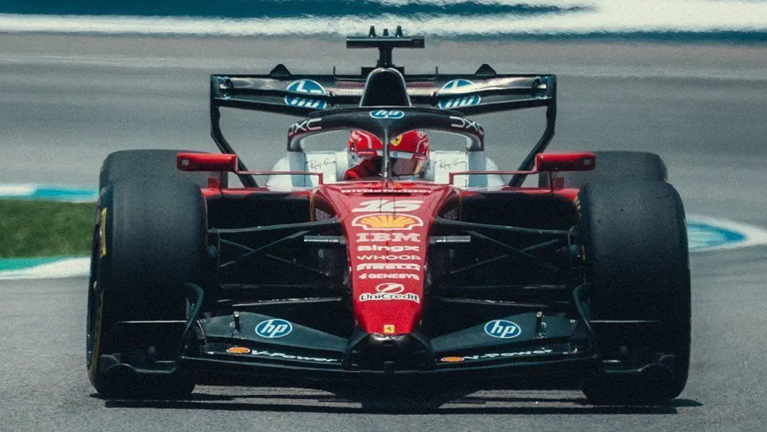 Charles Leclerc supera Hadjar e vence o TL2 do GP do Bahrein