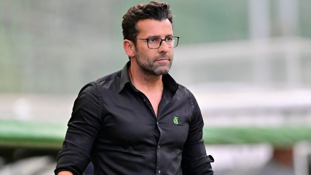 Alberto Valentim admite que fama de "bonitão" prejudicou carreira