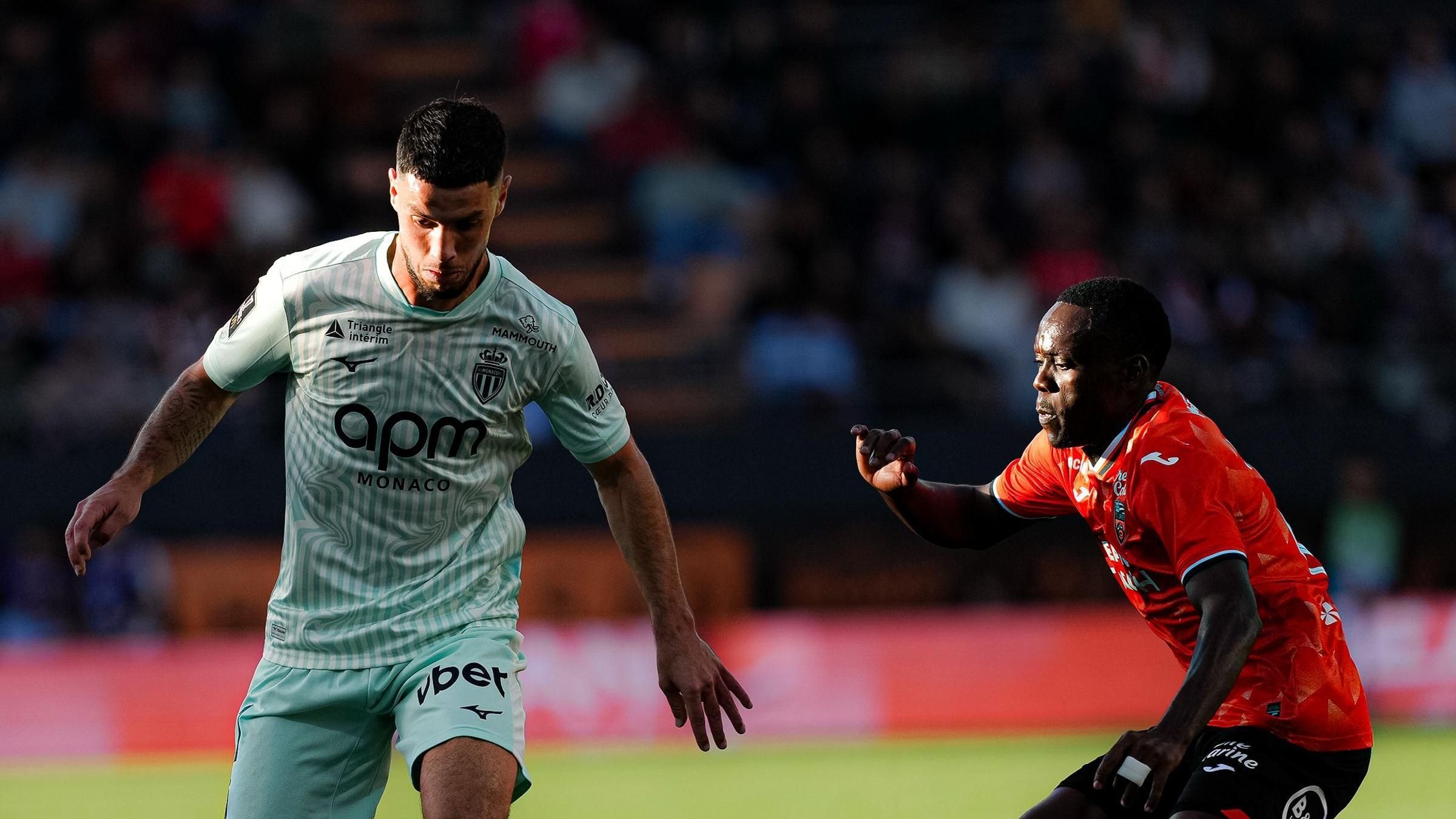 Monaco perde para Lorient e deixa escapar liderança da Ligue 1