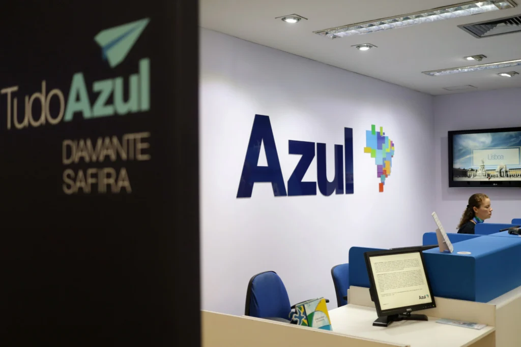 Azul toma financiamento de até R$ 2 bilhões para manter voos