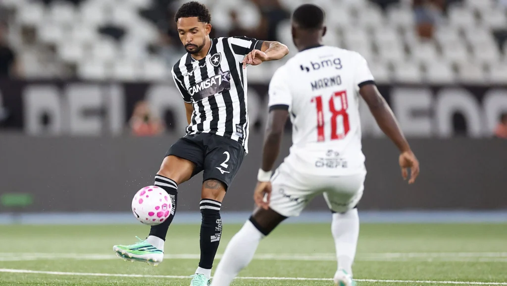 Botafogo: novidades sobre Arthur Chaves e Vitinho em recuperação