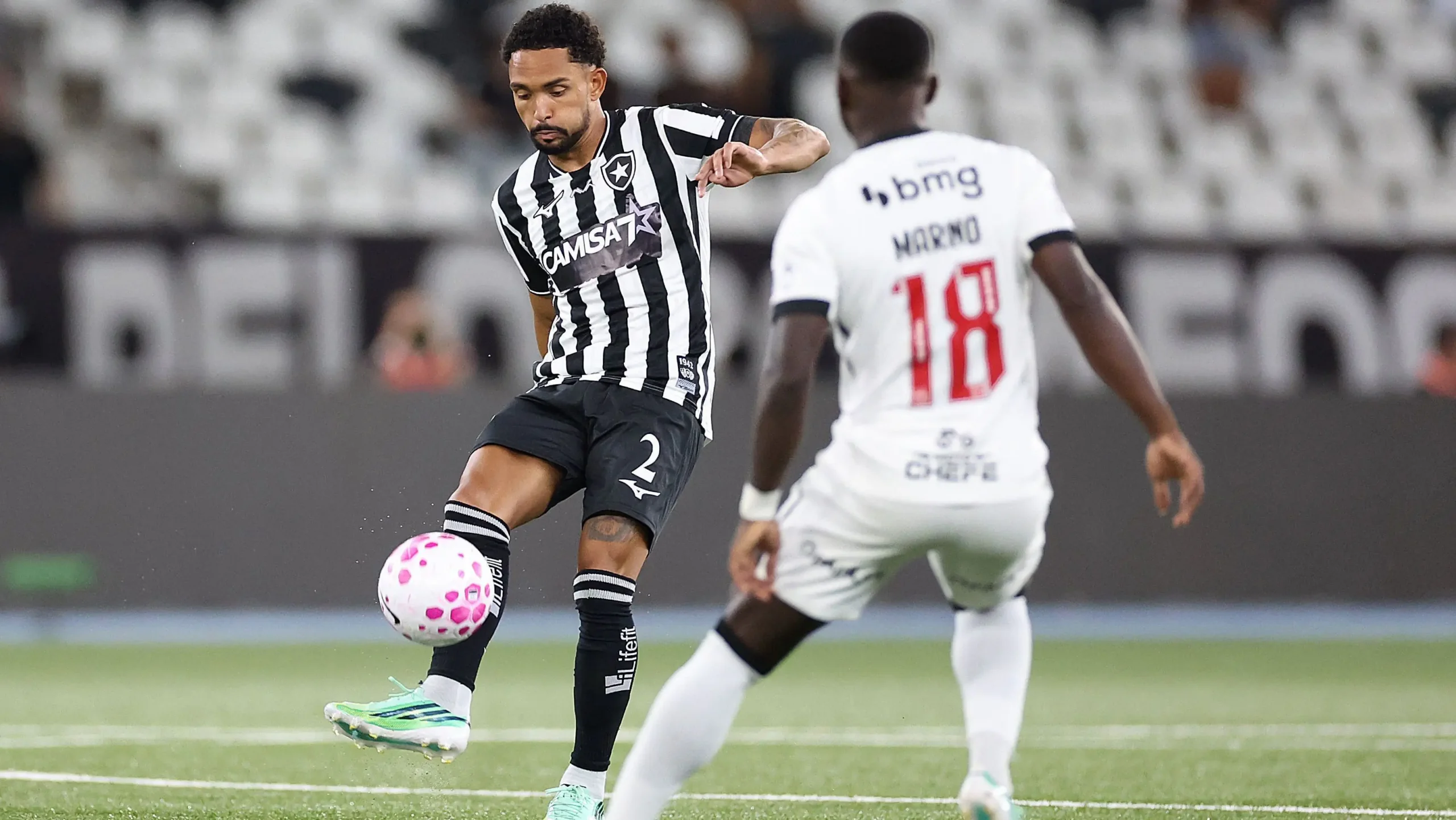 Botafogo: novidades sobre Arthur Chaves e Vitinho em recuperação